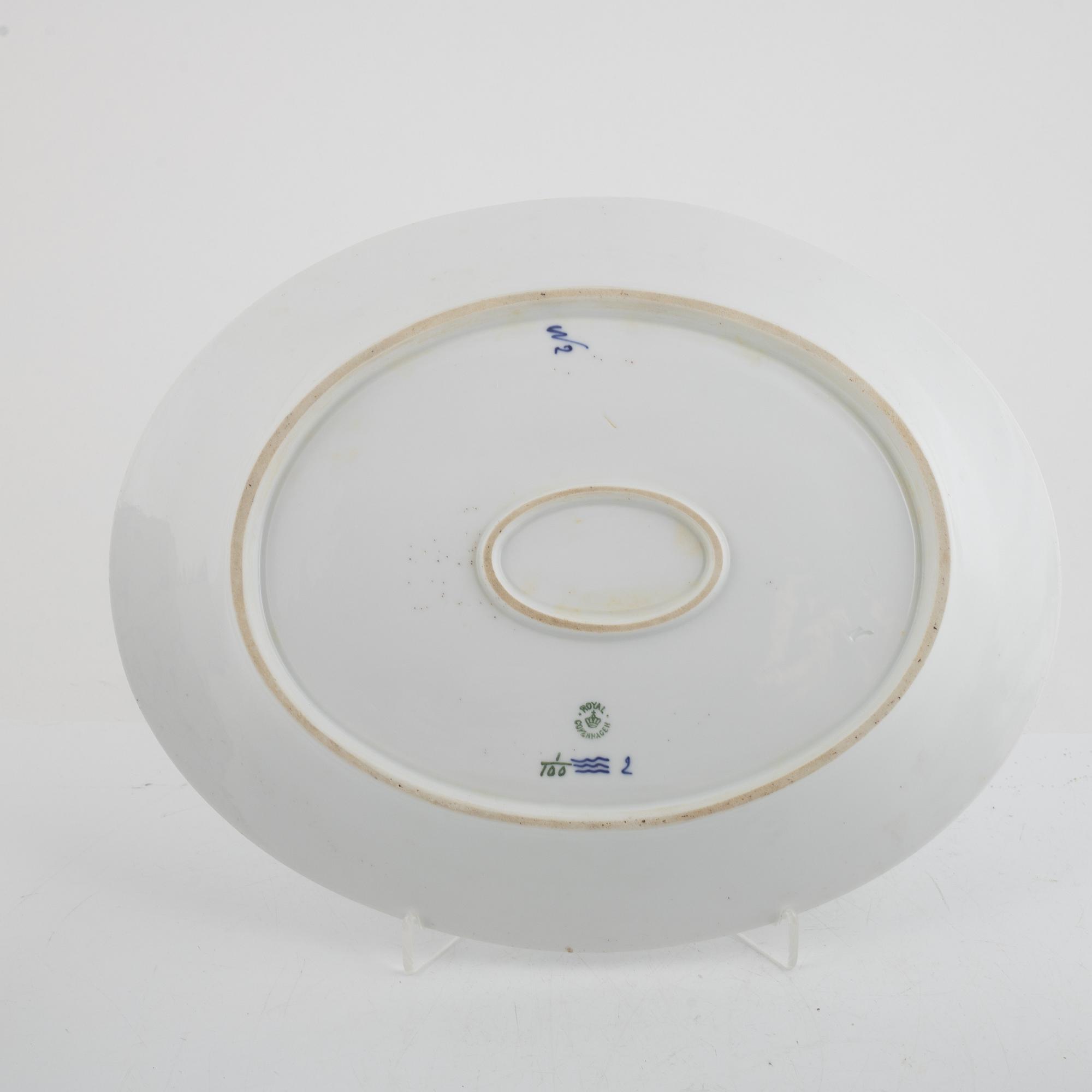 Serving platter, 3 pieces, "Musselmalet", fluted, Royal Copenhagen, Denmark.