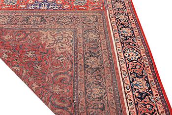 A Najafabad carpet, a. 336 x 216 cm.