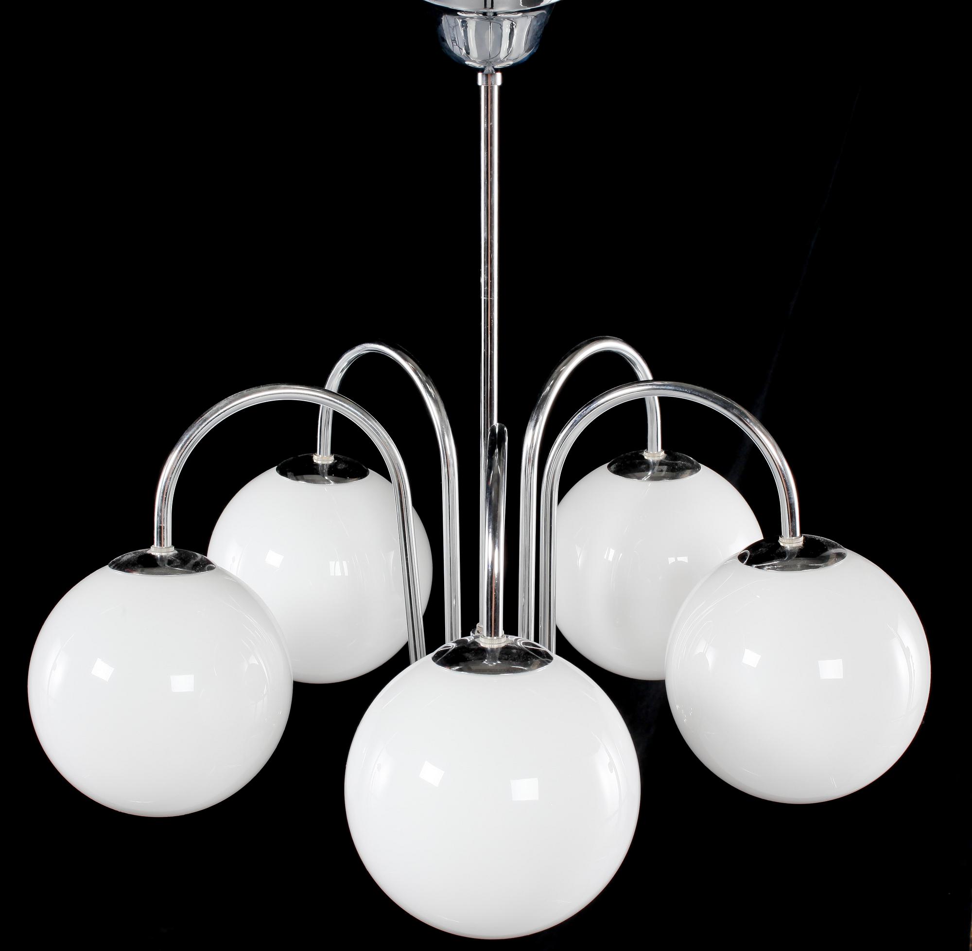 TAKLAMPA, 1900-tal. Höjd ca 53 cm.