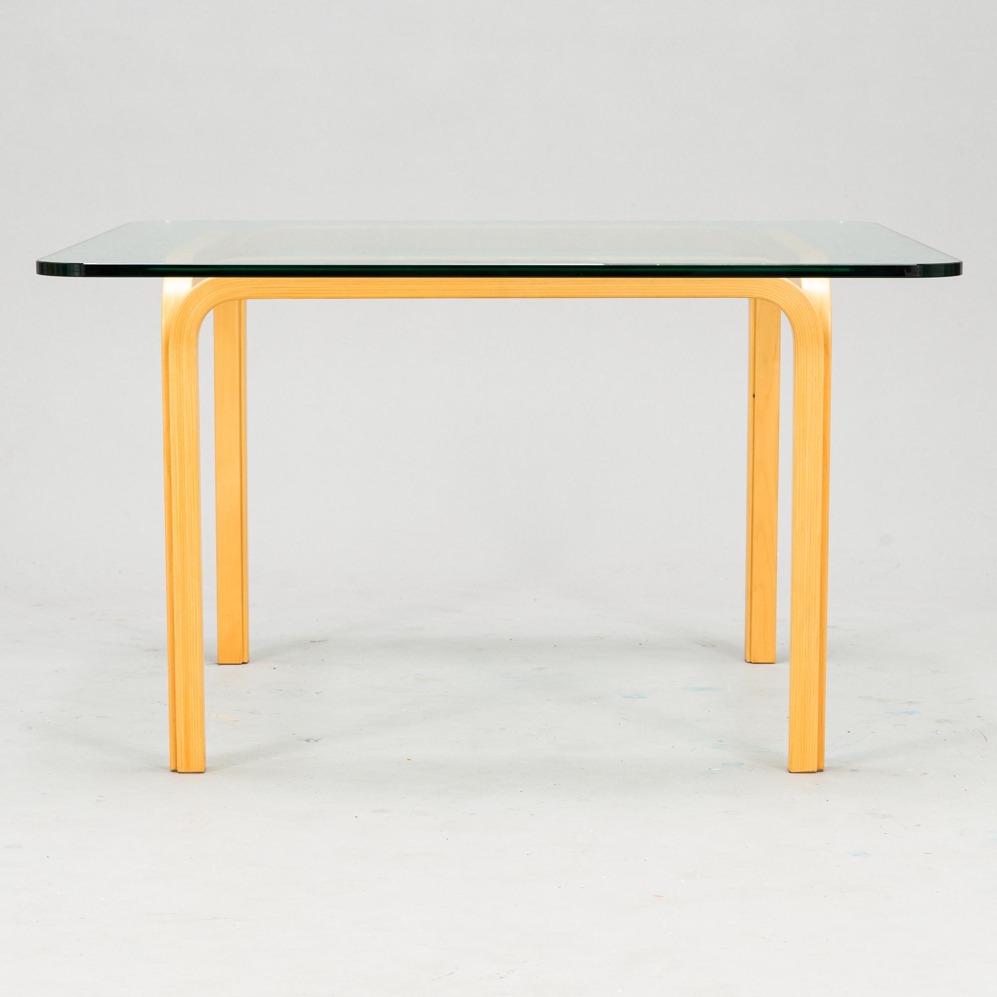Alvar Aalto, Pöytä, Y805B, Artek.