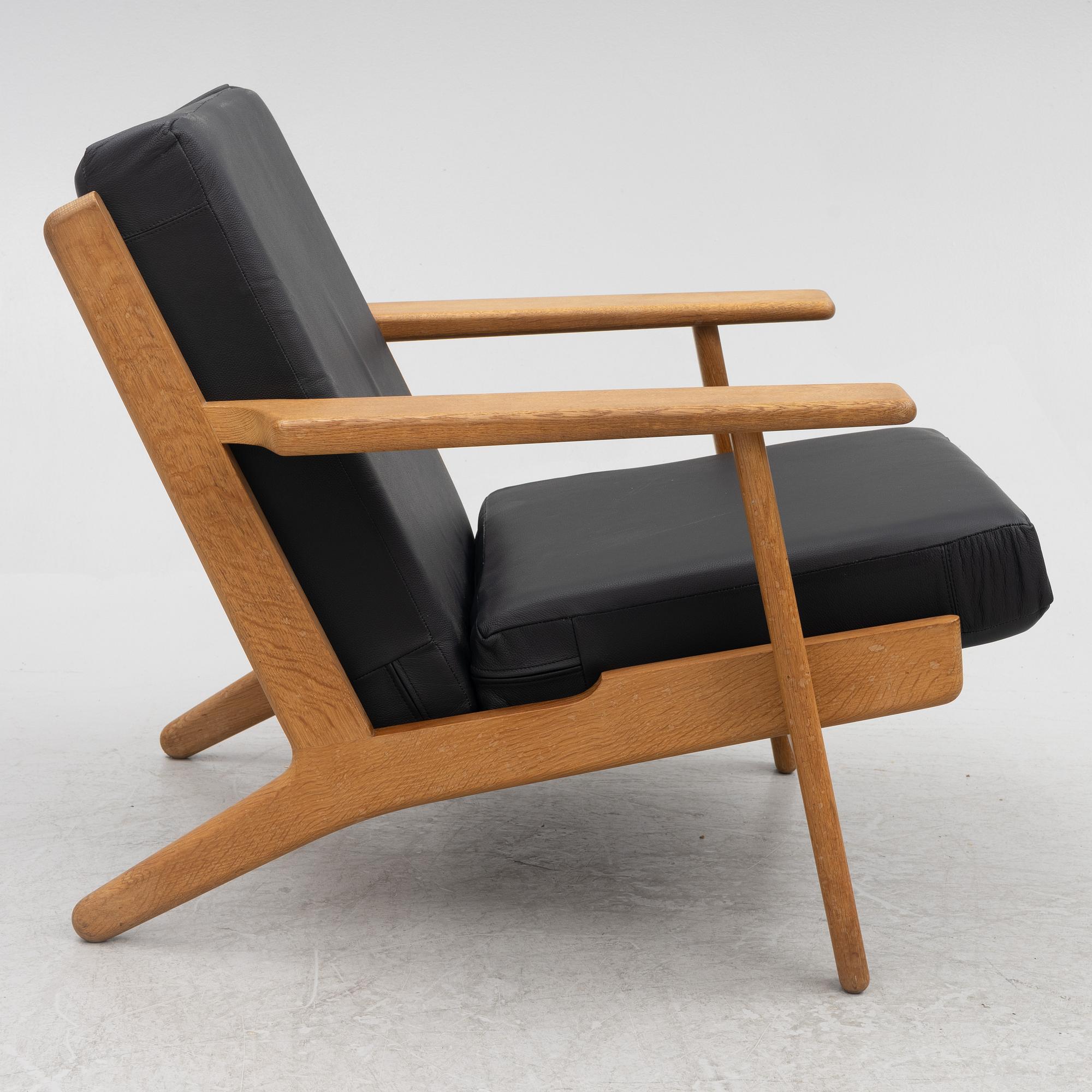 Hans J Wegner, a lounge chair, 'GE 290', Getama, Gedsted, Denmark.