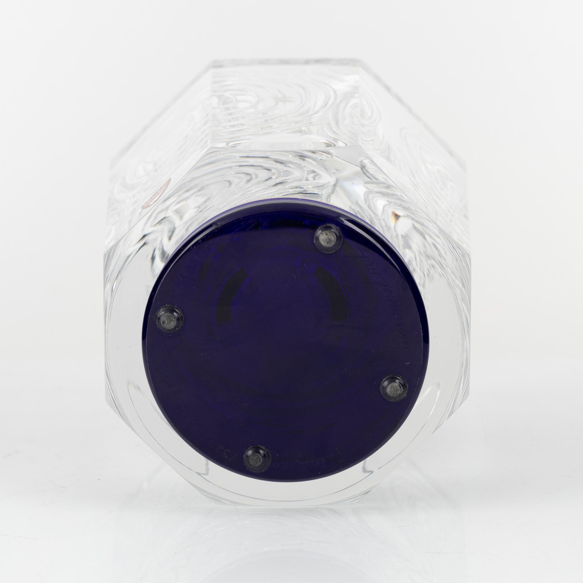 Jan Johansson, a glass vase, Orrefors Gallery, 9/40, 1990.