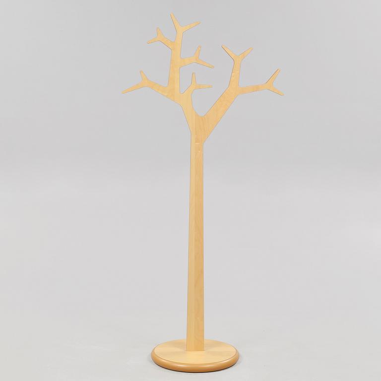 A coat hanger by Michael Young and Katrin Olina Petursdottir for Swedese, model "Tree", 21th century.