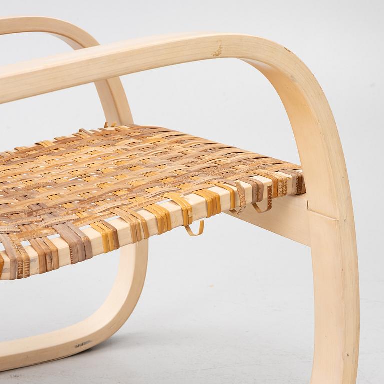 Alvar Aalto, fåtölj, modell 406, Artek, 1900-talets andra hälft.
