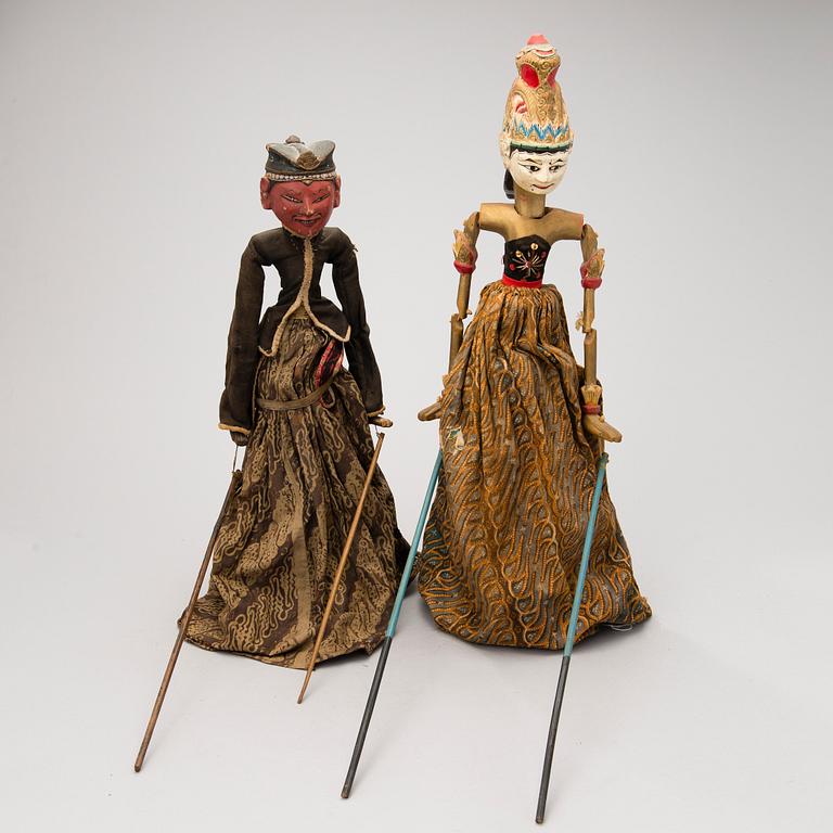 Six theatre dolls from Bali, presumably from the first half of the 20th Century.