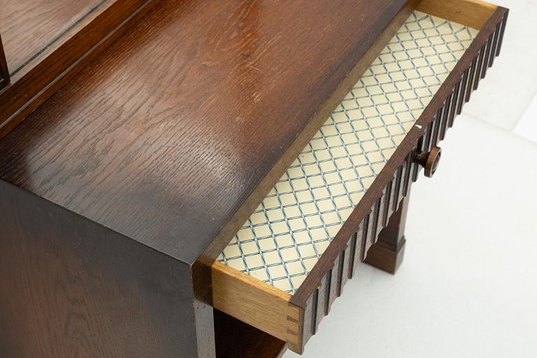 Hall furniture consisting of a chest of drawers and a mirror, first half of the 20th Century.