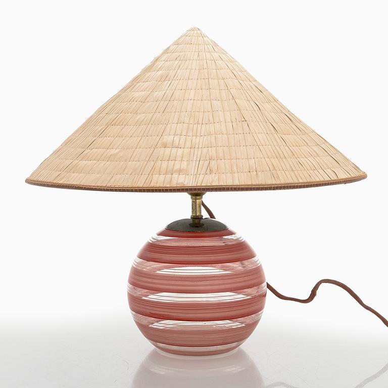 bordslampa, sannolikt Köklax Glassbruk, Finland, 1930-tal.