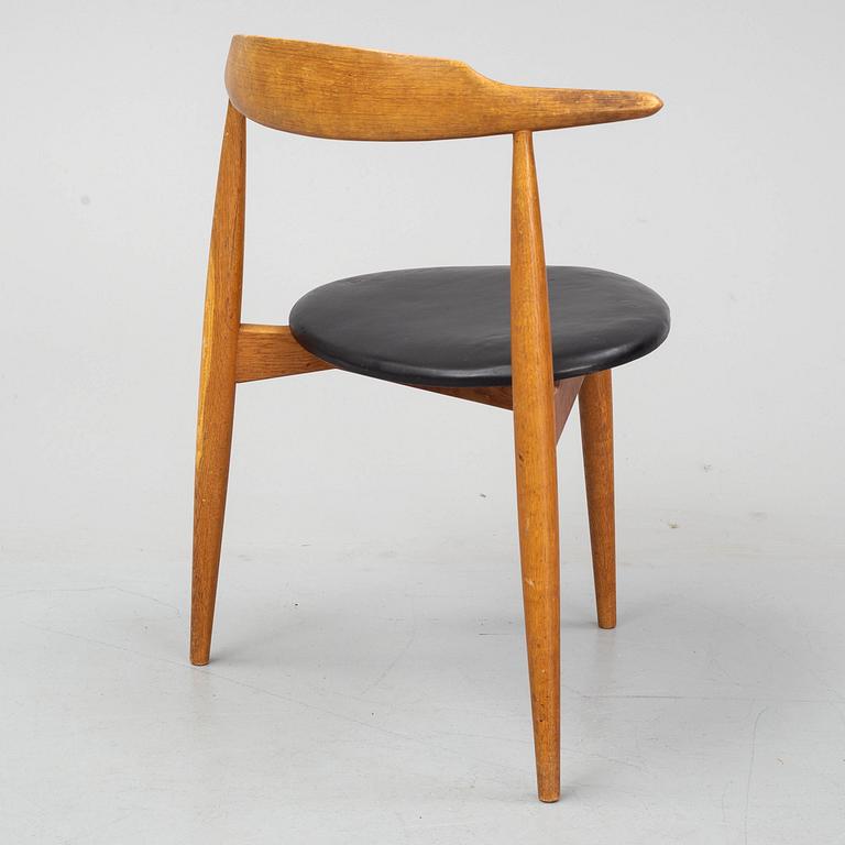 HANS J WEGNER, 'Hjertestolen' chair, Fritz Hansen.