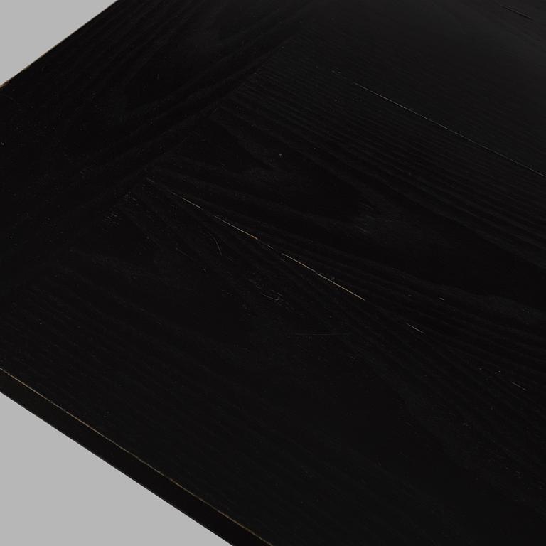 Dror, a "QuaDror 03" table, Horm, Italy, 21st century.