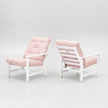 Elsa Stackelberg, A pair of armchairs, with footstools, Fri Form, contemporary.