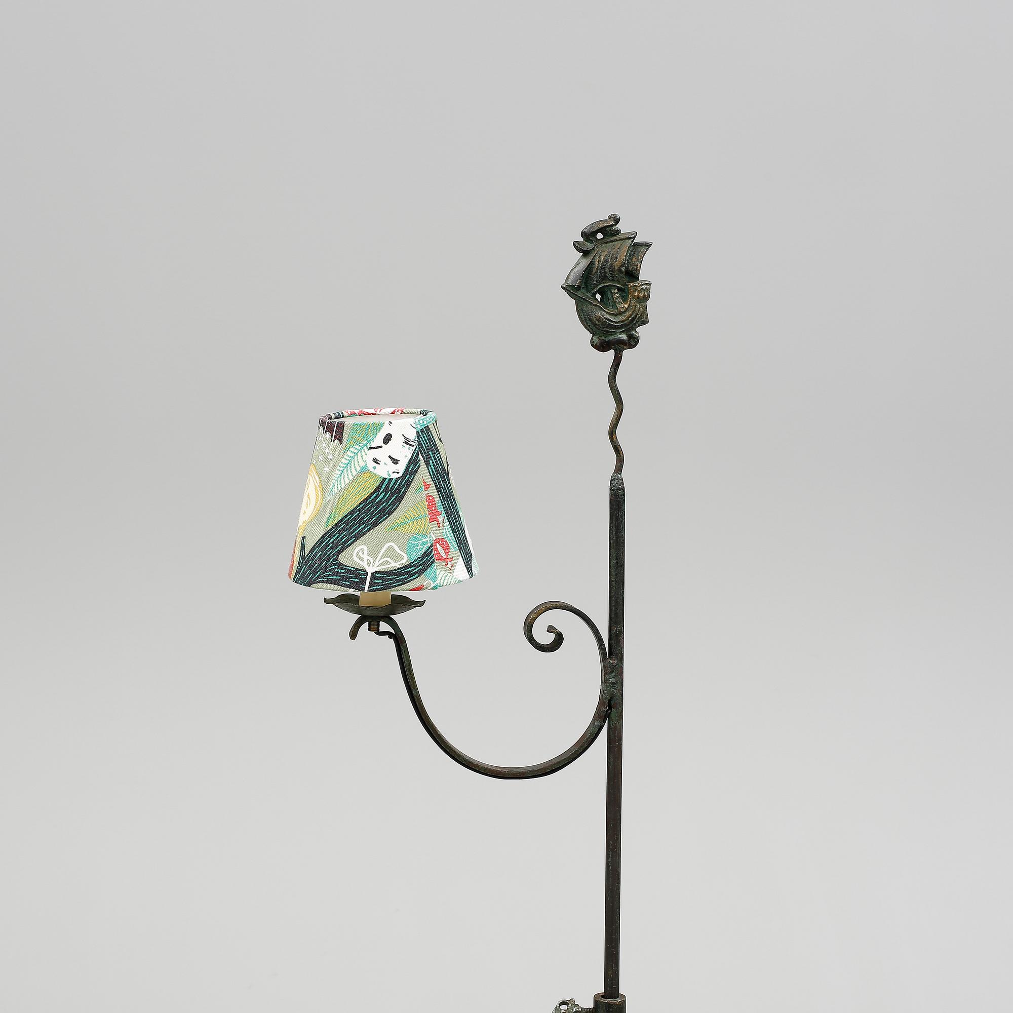 GOLVLAMPA, smide, 1900-talets första hälft.