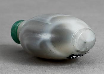 SNUSFLASKA, Kina, troligen glas 1900-talets första del.