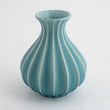 Ewald Dahlskog, a vase, Bo Fajans, 1940s.