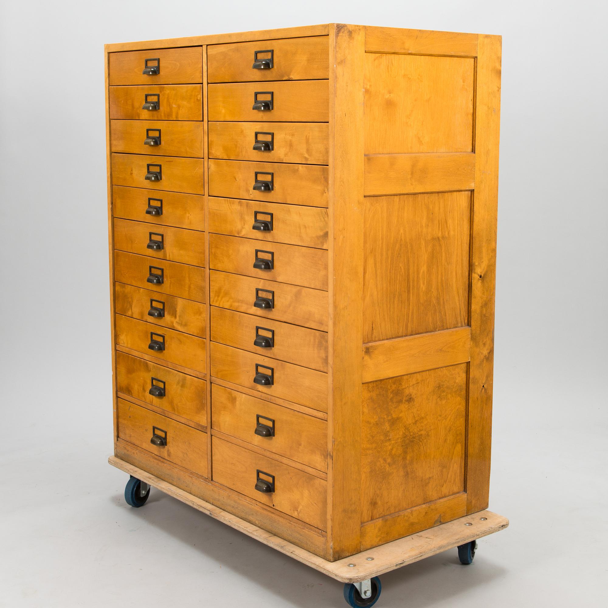 ARKIVERINGSSKÅP, 1900-talets första hälft.