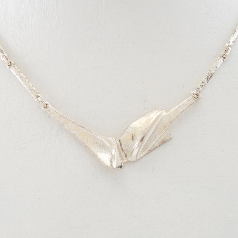 Zoltan Popovits, necklace "Hespera" silver, Lapponia 1989.