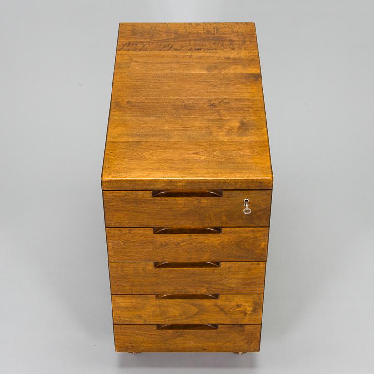 Aino Aalto, A 1940's 'B96' drawer unit for O.Y. Huonekalu- ja Rakennustyötehdas A.B. Finland.