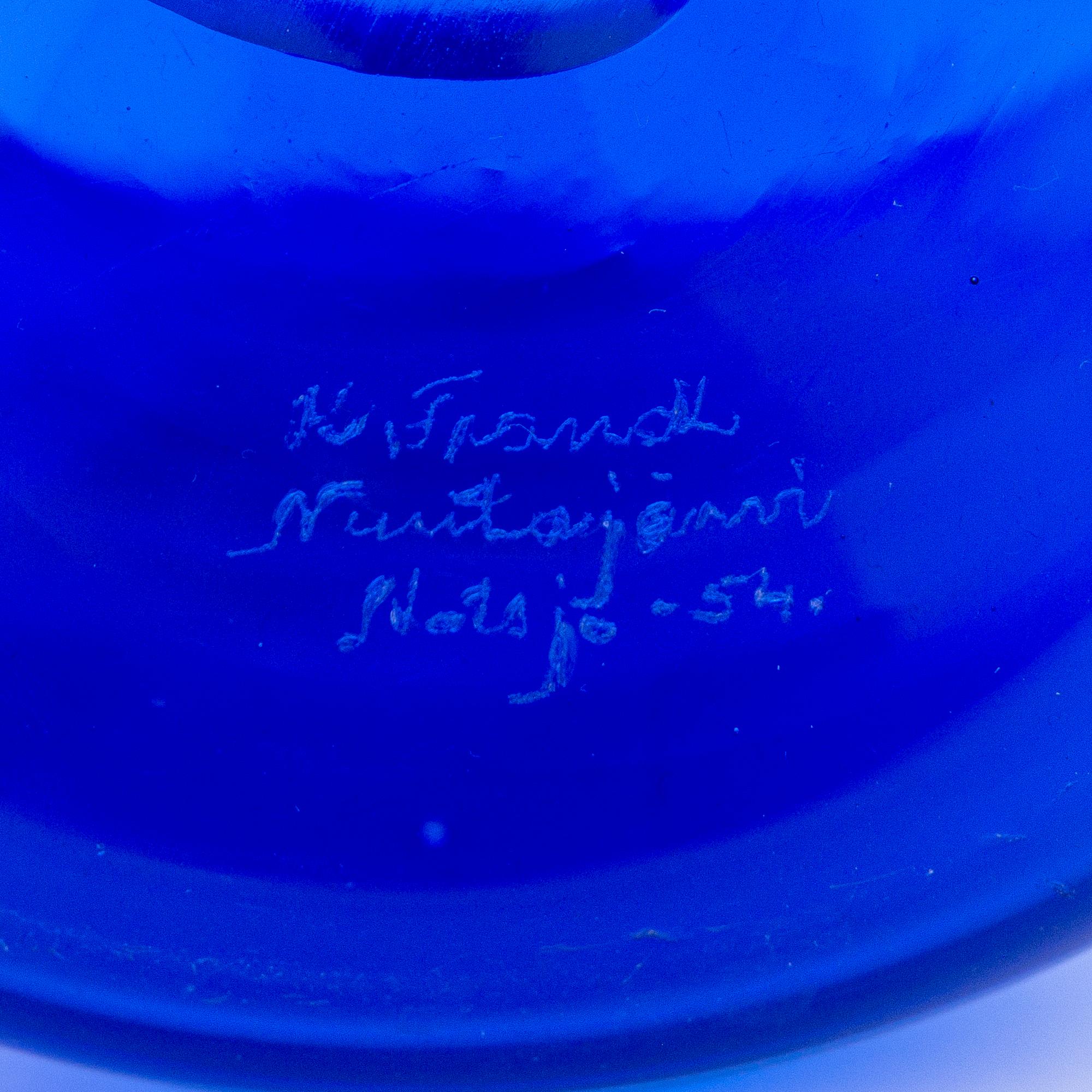 Kaj Franck, taidelaseja, 3 kpl, malli KF 212, "Purnukka", sign. K. Franck Nuutajärvi , Notsjö -54, -55, -57.
