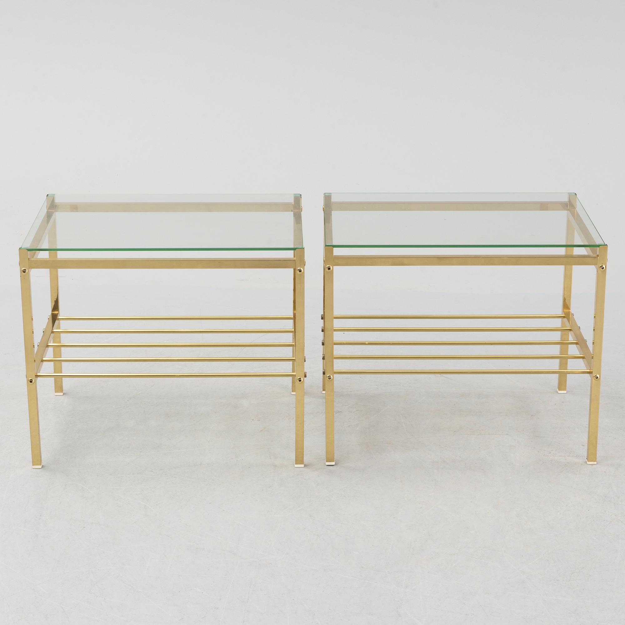 A pair of bedside tables, second half of the 20th Century.