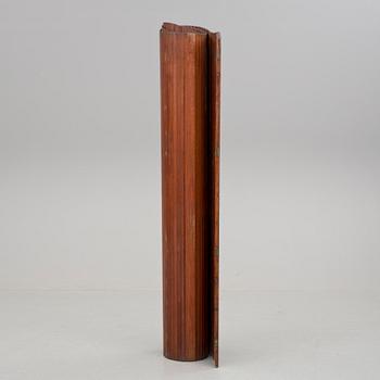 SKÄRM/RUMSAVDELARE, märkt Baumann, Paris, 1900-talets första hälft.