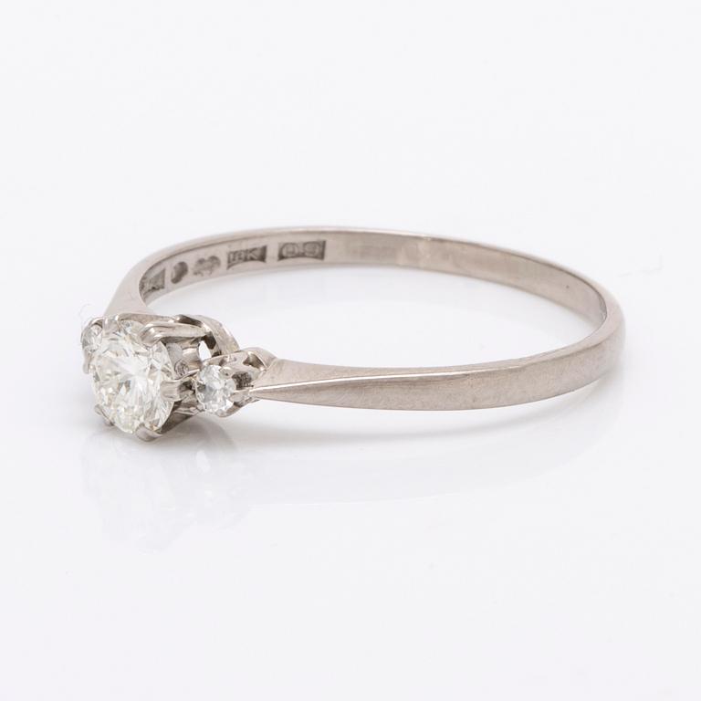 Diamond ring 18K whitegold 3 brilliant-cut diamonds apprx 0,55 ct in total, Gerdtb Hartvig Sandqvist Stockholm1964.