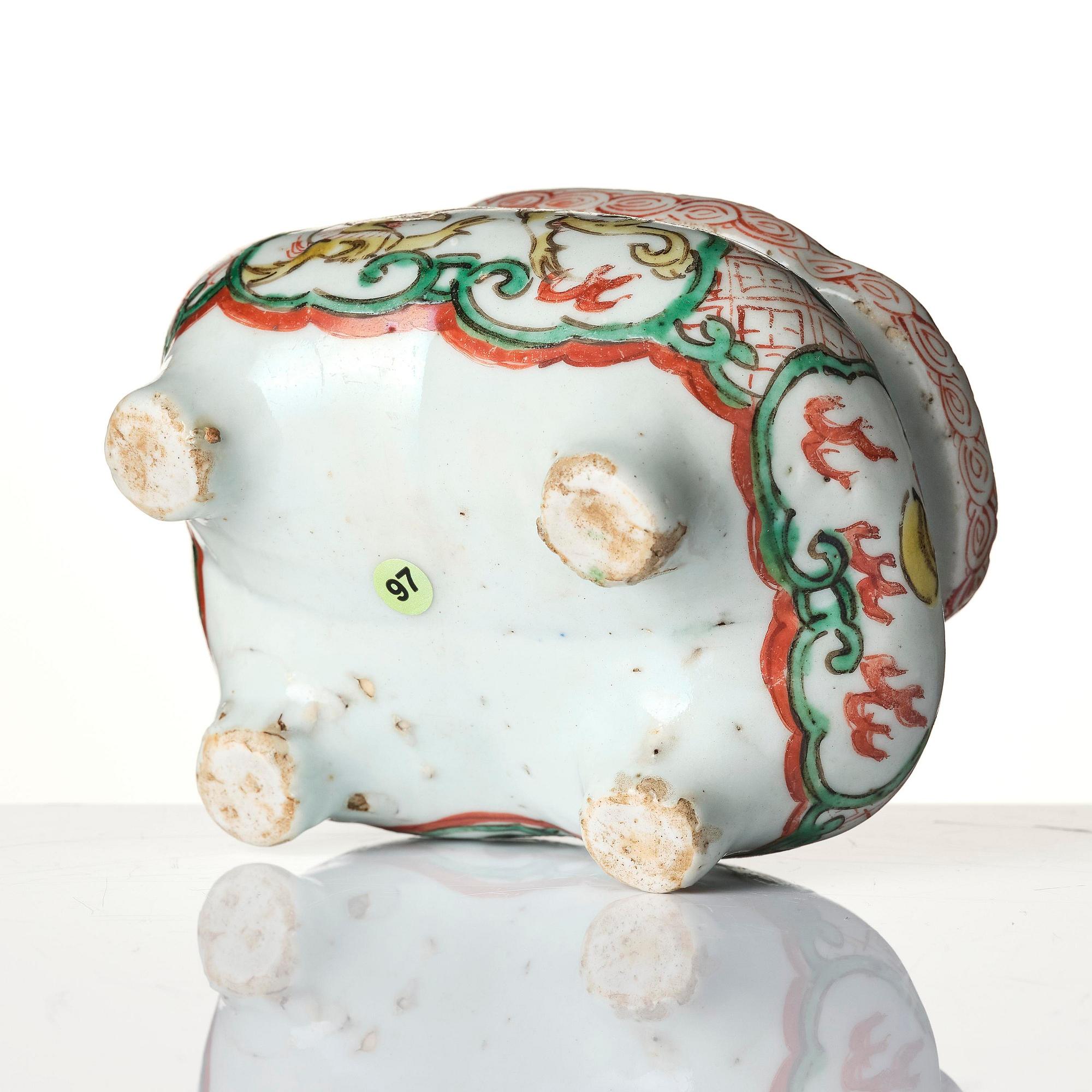 A wucai decorated censer 'Liding', late Ming dynasty, 17th century.