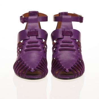 SKOR, Givenchy.