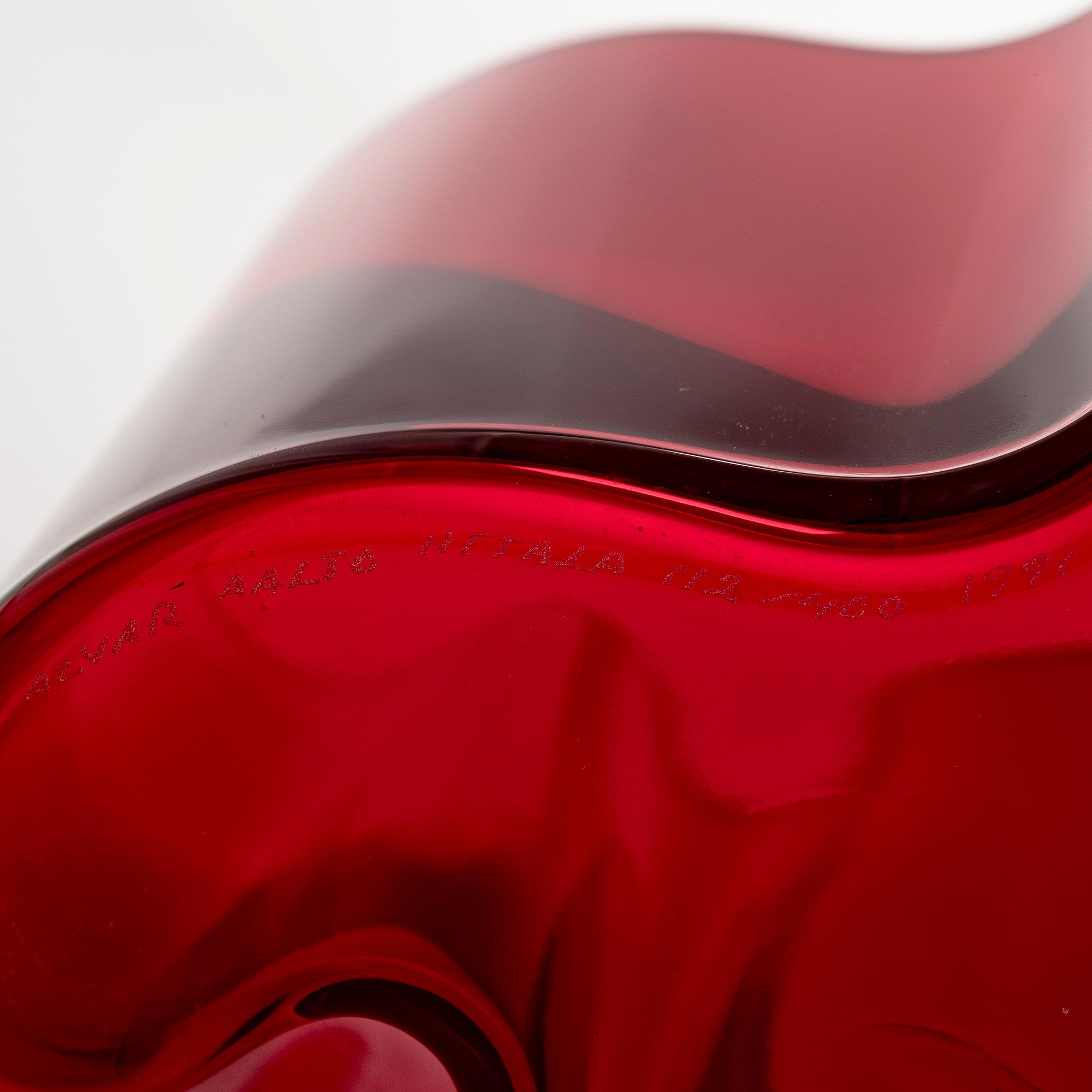 Alvar Aalto, a '3030' vase, signed Alvar Aalto Iittala 112/400 1991.