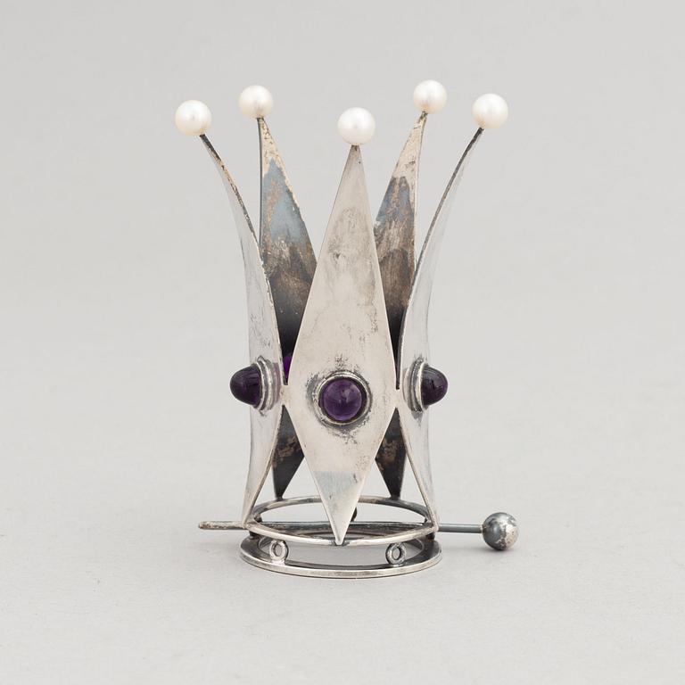 A silver, amethyst and cultured pearl bridal crown, Alfred Ambrosius, Stockholm, 1861.
