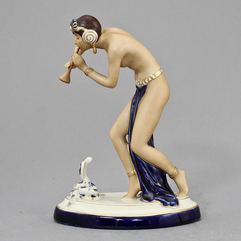 FIGURIN, porslin, Royal Dux 1900-tal.