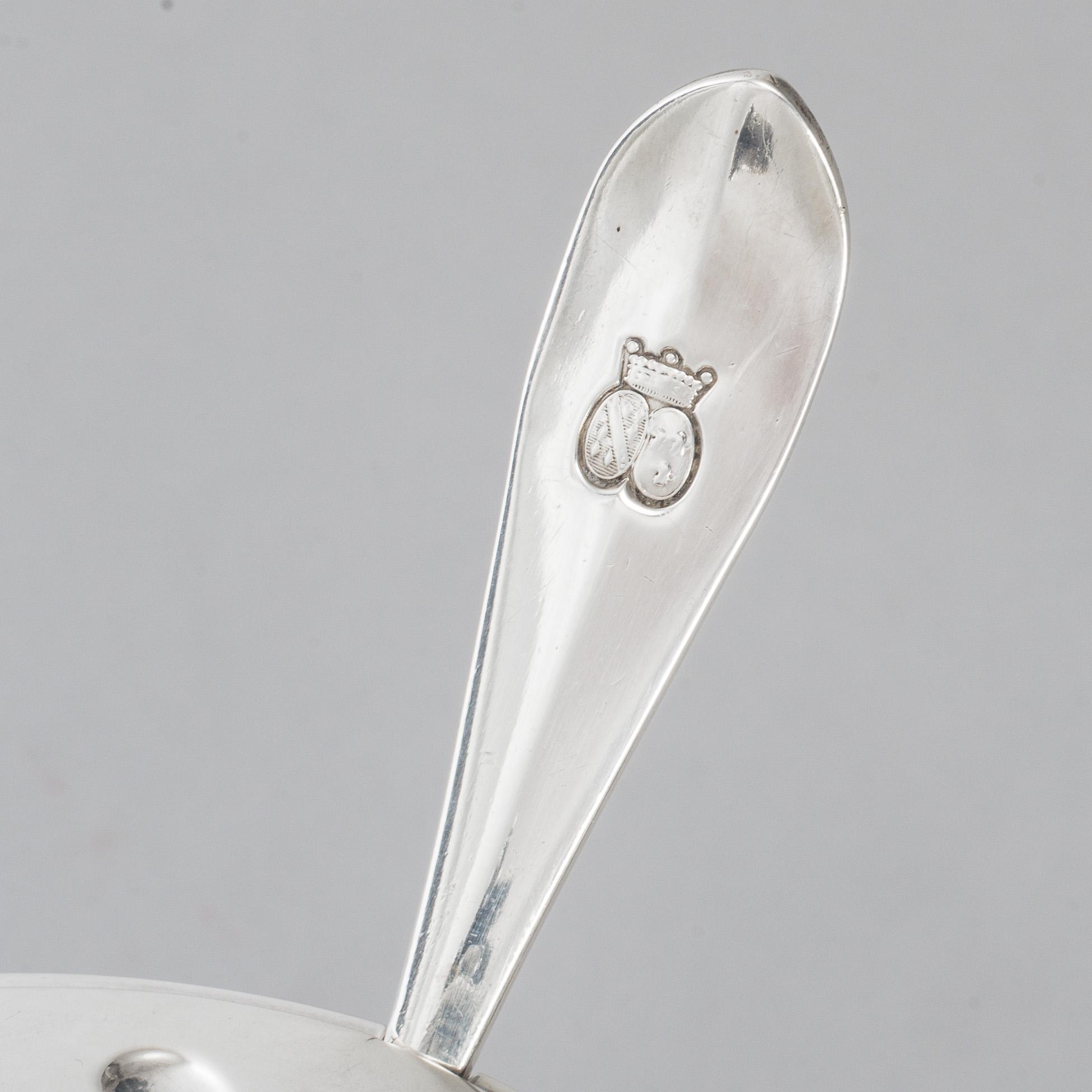 JE TORSK, sockerskålar, ett par, med fat och skedar, silver, Stockholm 1902.