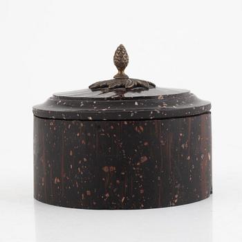 Smörask med lock, Älvdalen, 1800-talets första hälft, Empire.