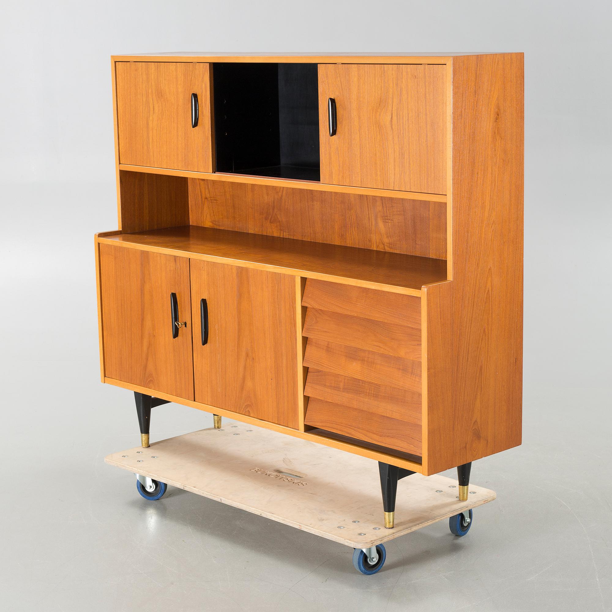 A 1950/60s cabinet.