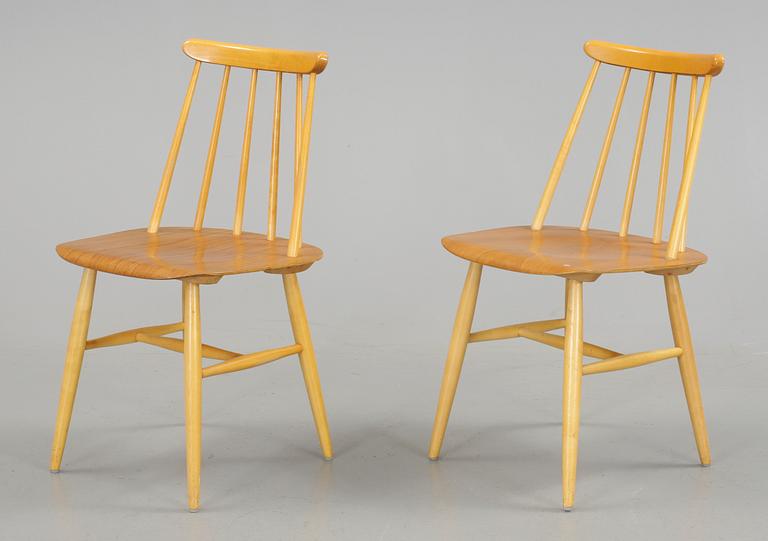 STOLAR, ett par, "Fanett", Ilmari Tapiovaara, Edsbyverken. Formgiven 1955.