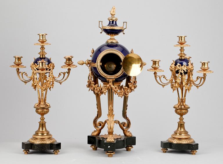 BORDSGARNITYR, 3 delar, Louis XVI-stil, Frankrike 1800-tal.