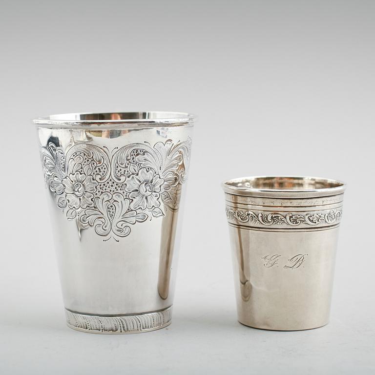 BÄGARE, 2 st, silver, 1900-tal. Vikt ca 203 gram.