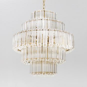 A 'Verona' chandelier from Versani, 21st century.