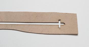 Daphne Fitzpatrick, skulptur, kartong, utförd 2009.