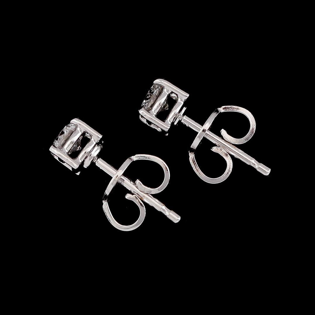 ÖRHÄNGEN, 1 par, 18K vitguld, briljantslipade diamanter tot ca 0.42 ct.