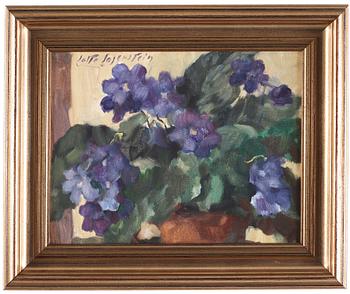 Lotte Laserstein, Still Life with Purple Flowers.