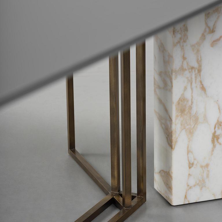 Andrea Parisio, matbord, "Plinto Rectangular", Meridiani, Italien, efter 2015.