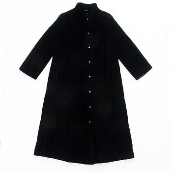 A Black Velvet Ooppera Coat, size 38.