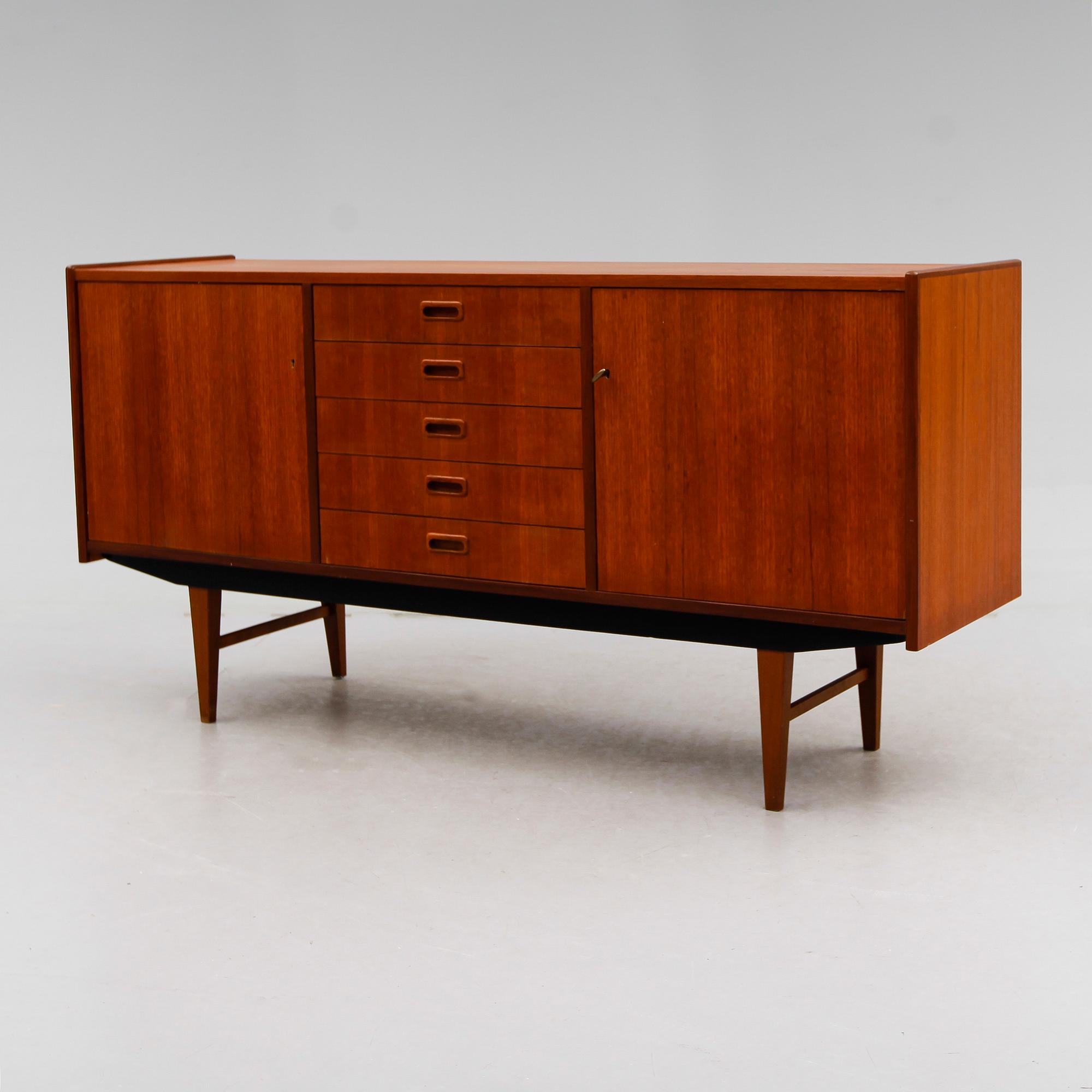 SIDEBOARD, 1900-talets andra hälft.