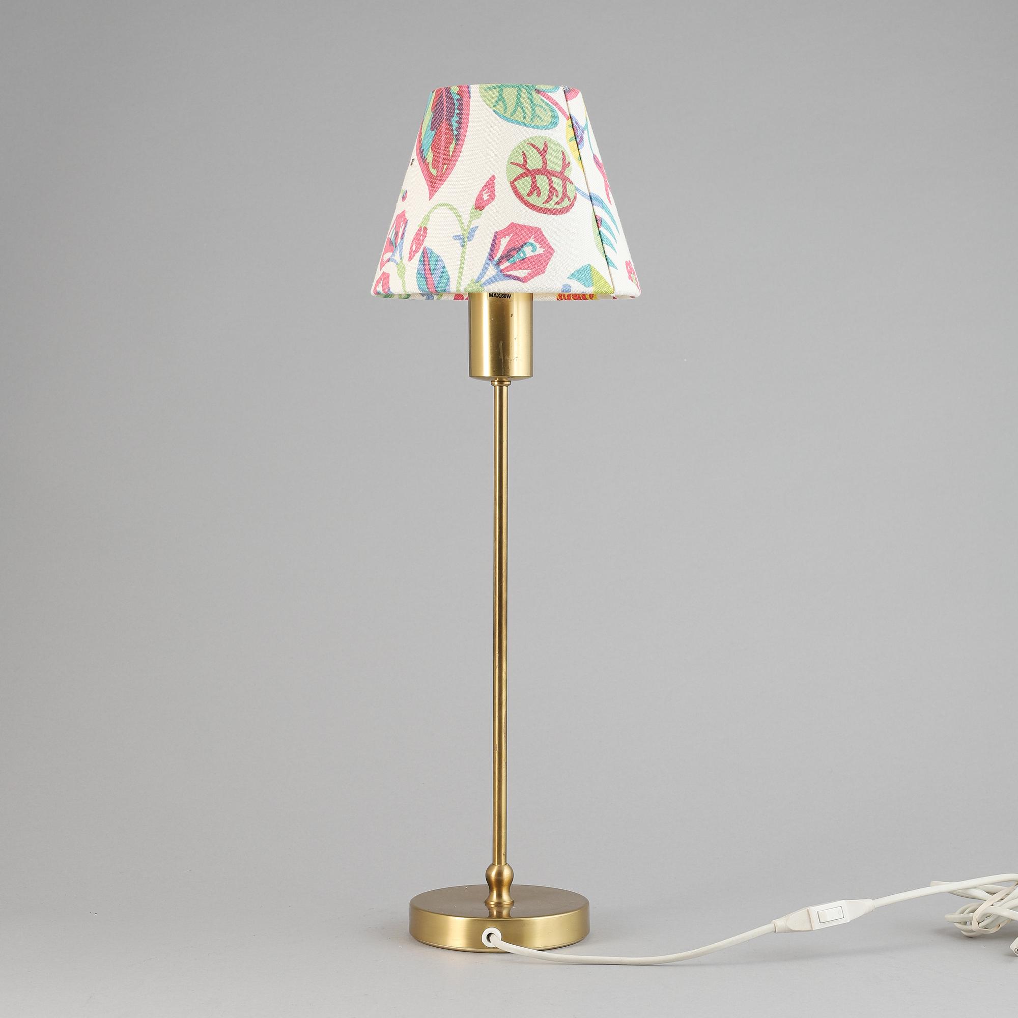 Josef Frank, bordslampa, modell 2332, Firma Svenskt Tenn.