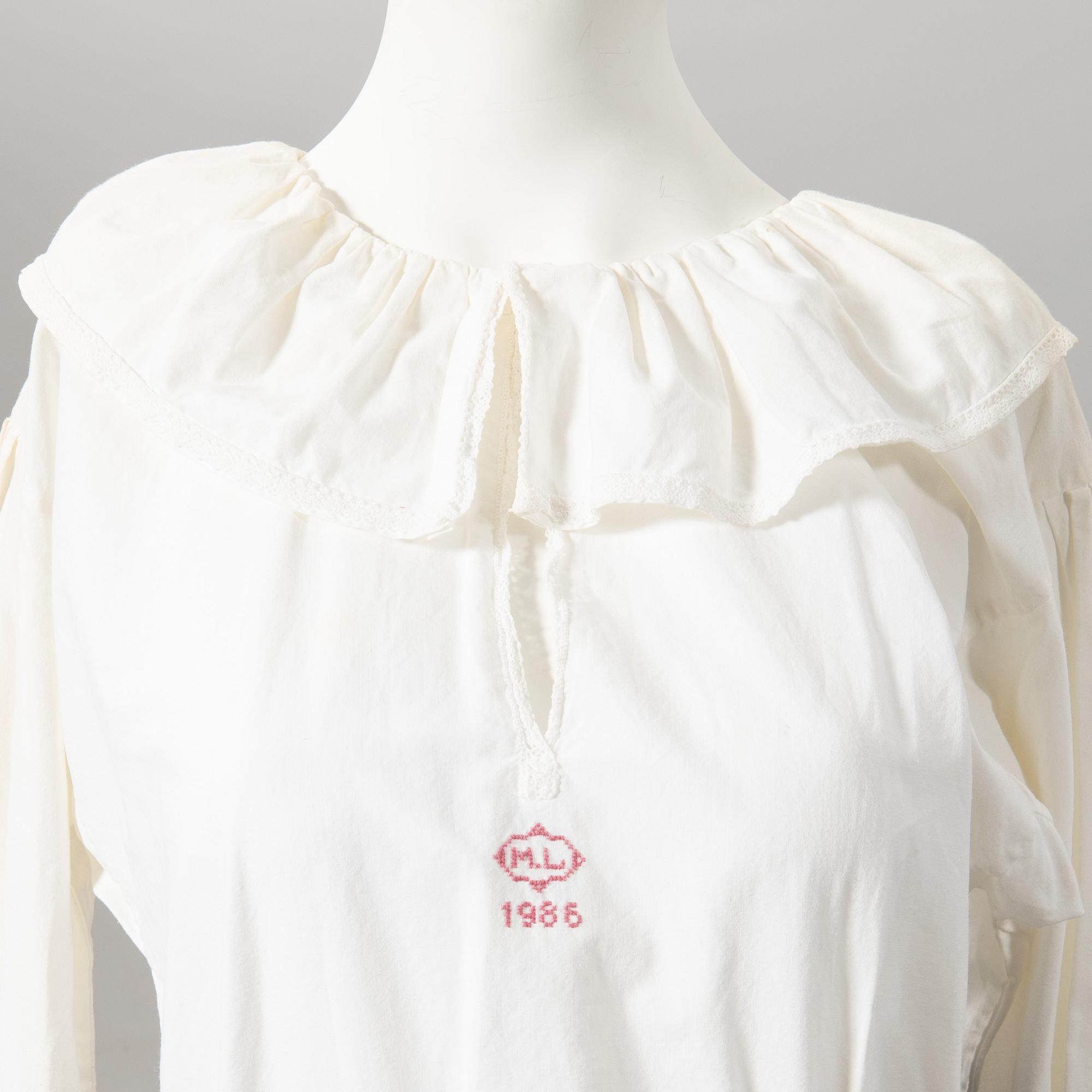 Häradsdräkt, Torna härad, Charlotte Weibull daterad 1986.