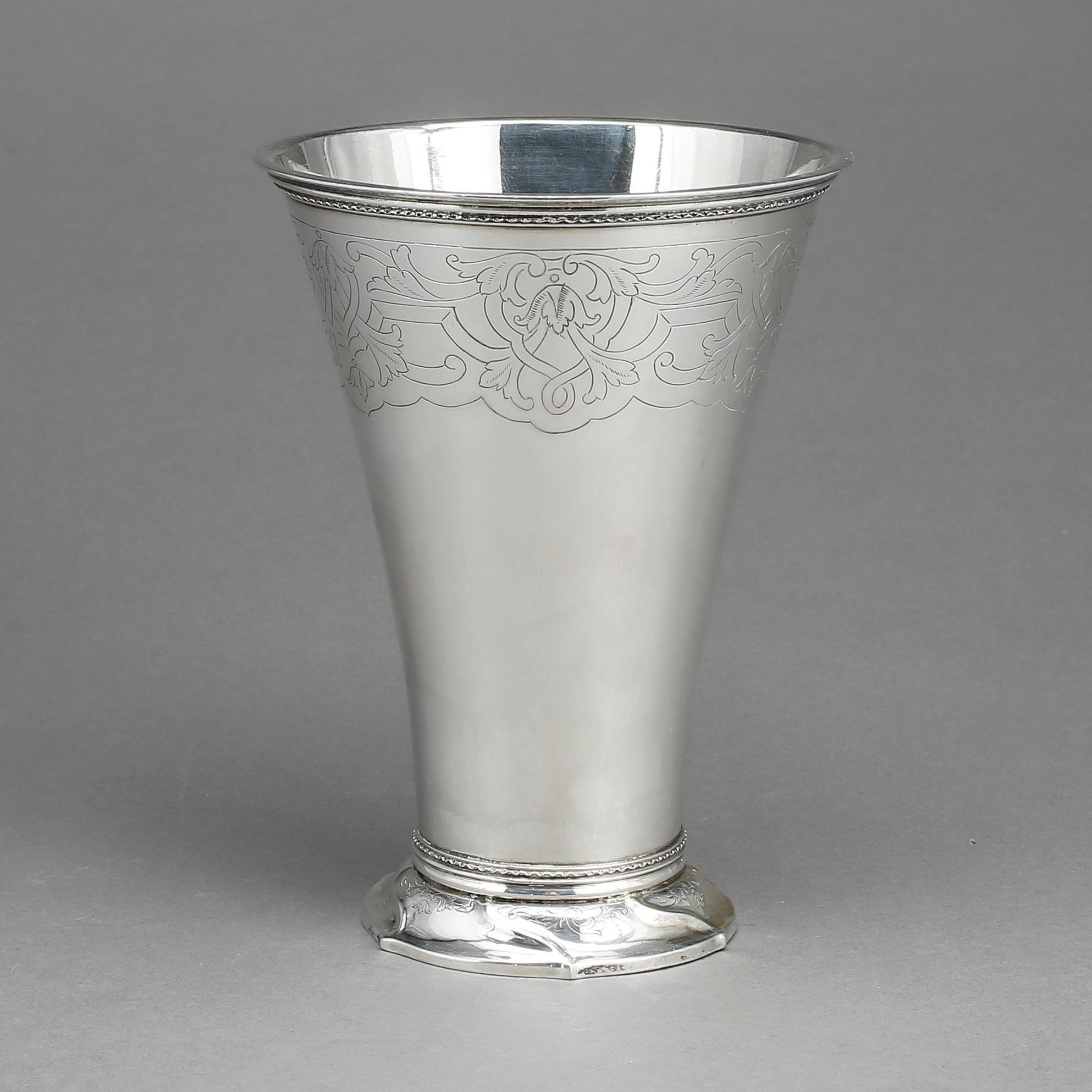 VAS, silver. Georg Jensen, Köpenhamn. Svenska importstämplar 1930. Vikt ca 472 gram.