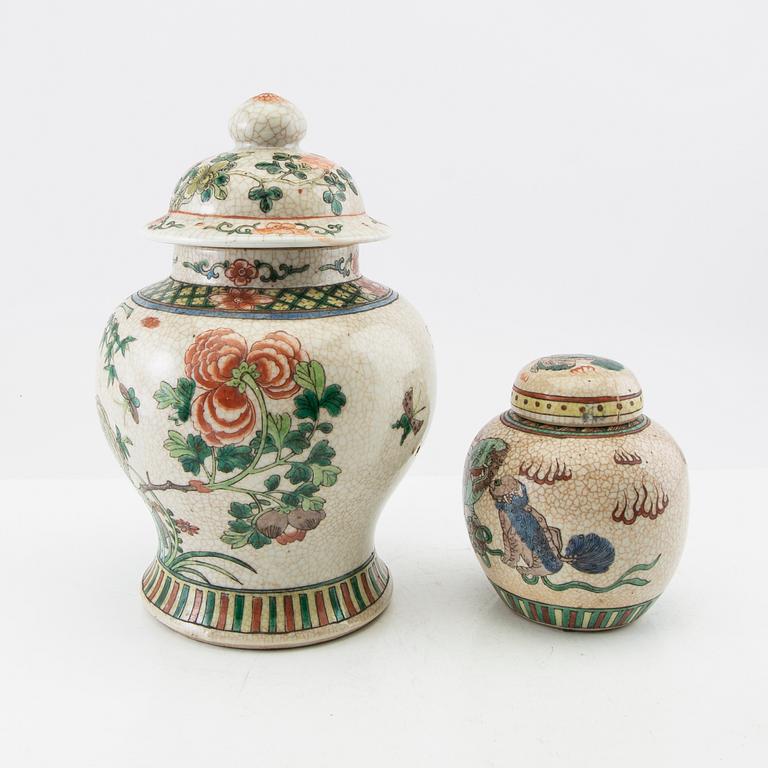 Bojan samt lockurna Kina omkring 1900 porslin.