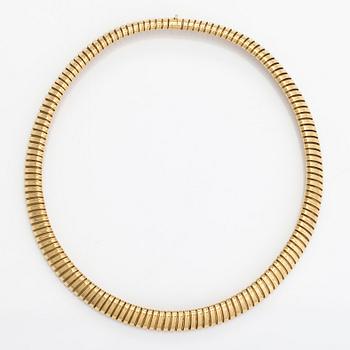 An 18K gold necklace. Foreign hallmarks.