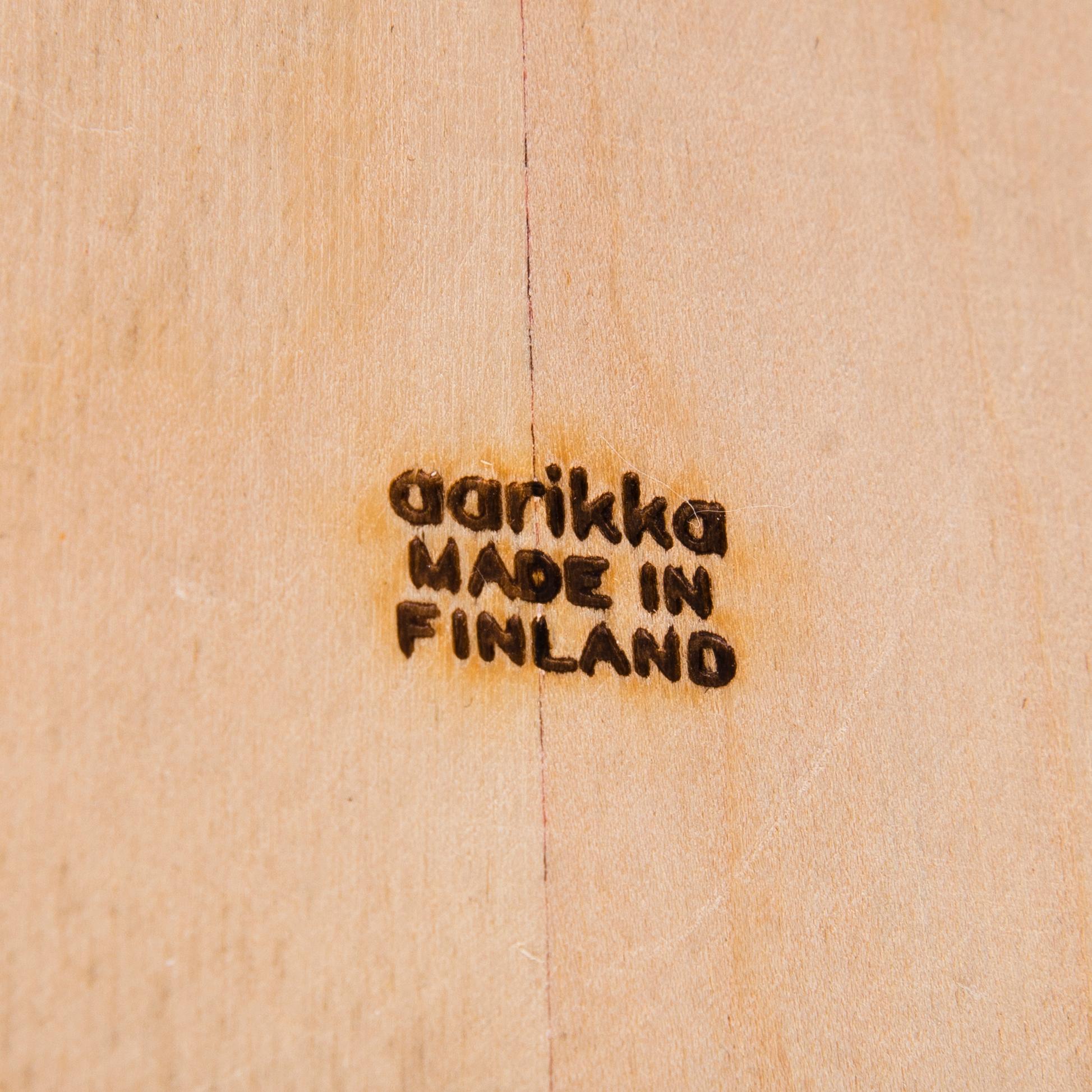 KYNTTELIKKÖ, puuta ja lasia, leimattu Aarikka made in Finland.