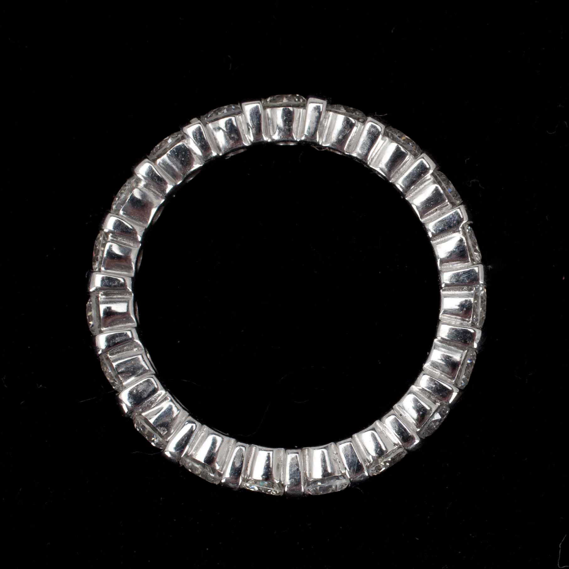 ALLIANSRING, Palladium, 19 st briljantslipade diamanter ca 1,66 ct totalt. Vikt ca 4,0 g.