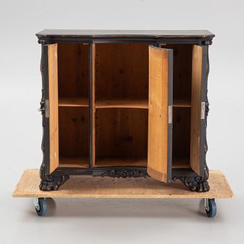 Cabinet/sideboard, Neo-Renaissance, first half of the 20th century.